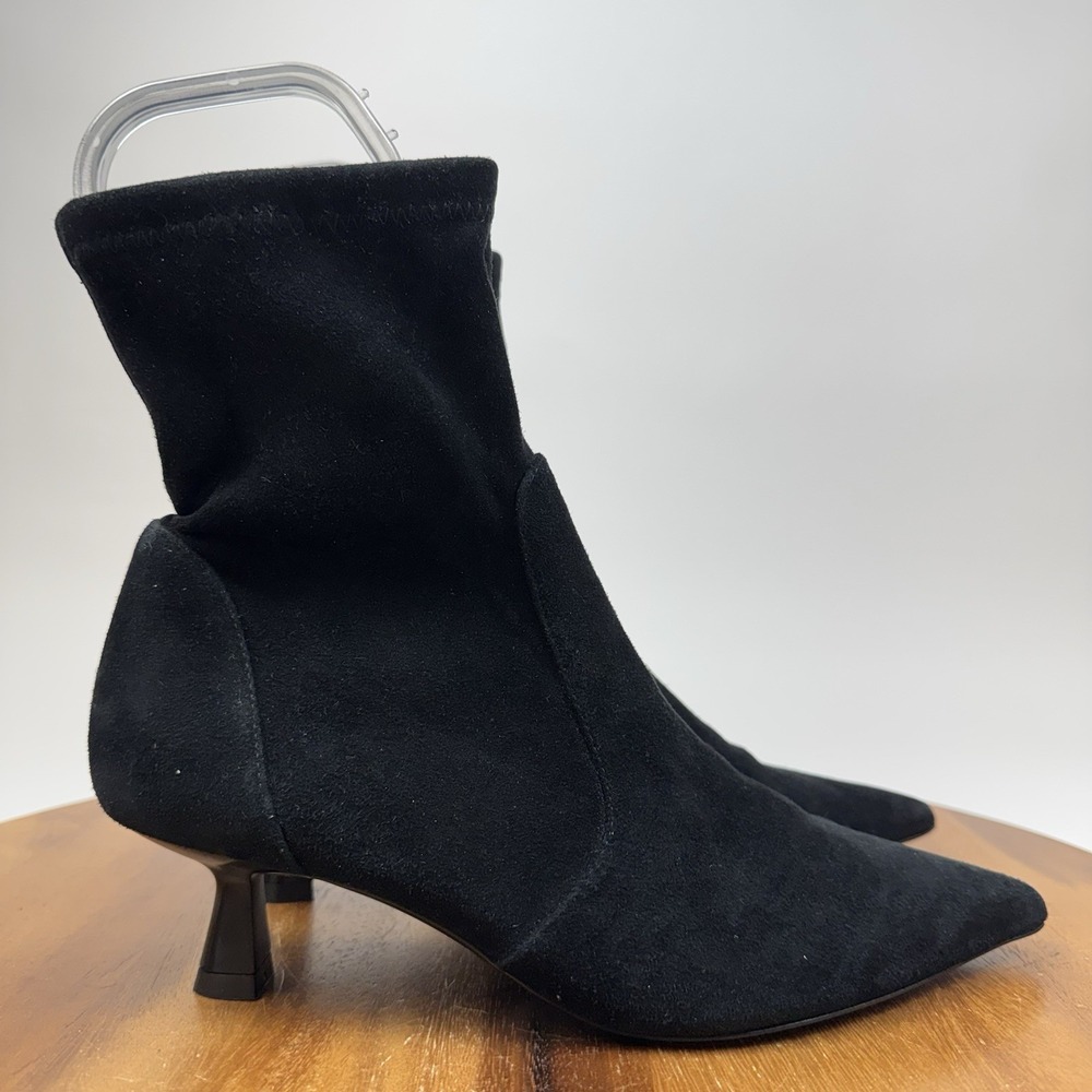 New NWOB Womens Stuart Weitzman Naomi 50 Black Suede Kitten Heel Booties Size 7